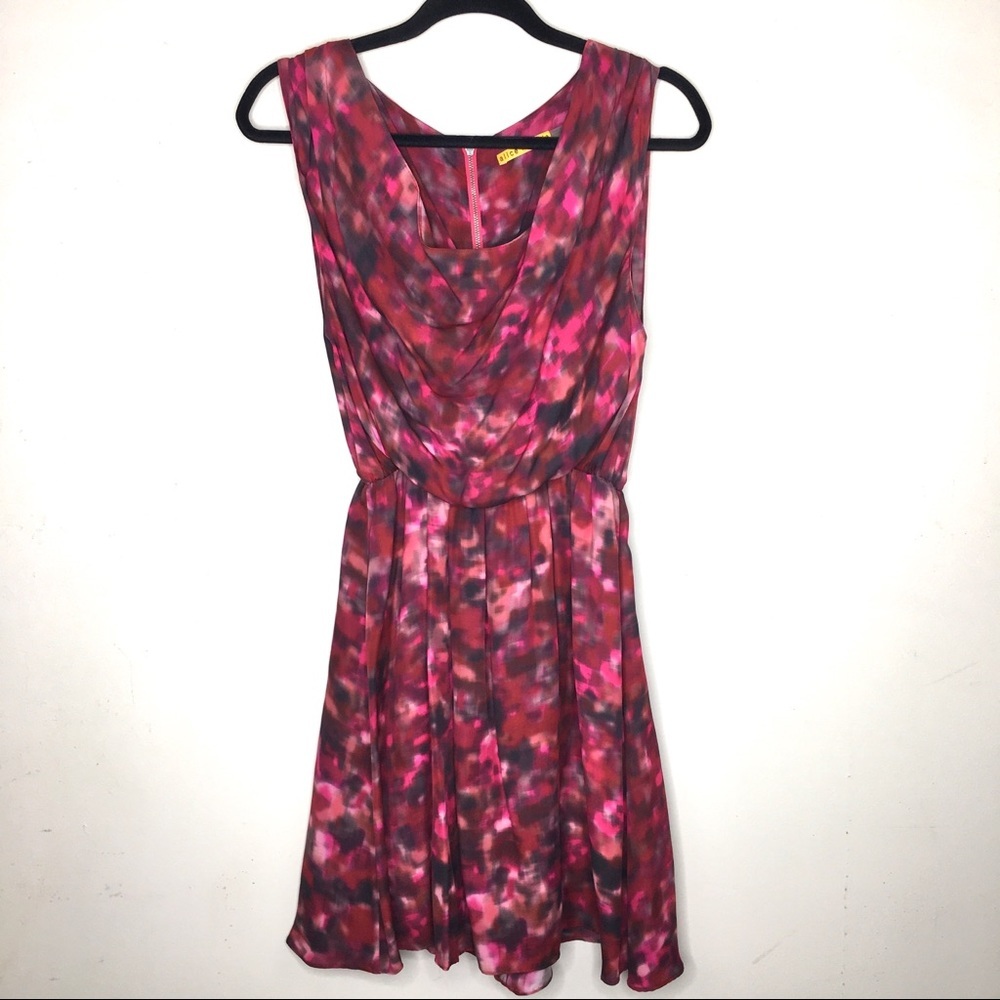 Alicia + Olivia Red‎ Watercolor Silk Mini Dress - Picture 4 of 16